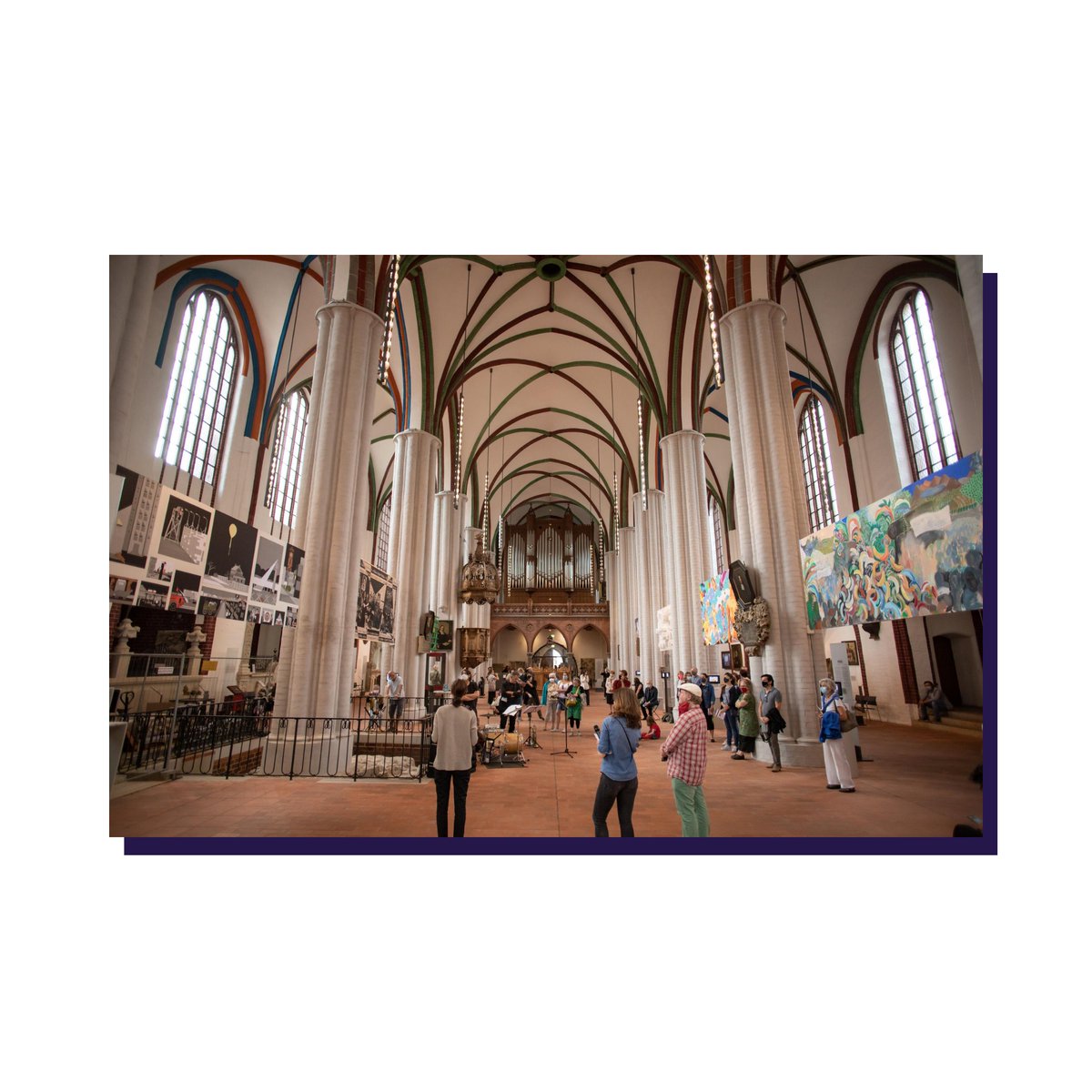 StadtmuseumBLN's tweet photo. Unsere wöchentlichen Konzerte im Museum Nikolaikirche stehen aktuell im Zeichen der Ausstellung #featuresBerlin – heute mit #SolCalero: https://t.co/33D0TY2ox7 https://t.co/Me0K1ogcwq