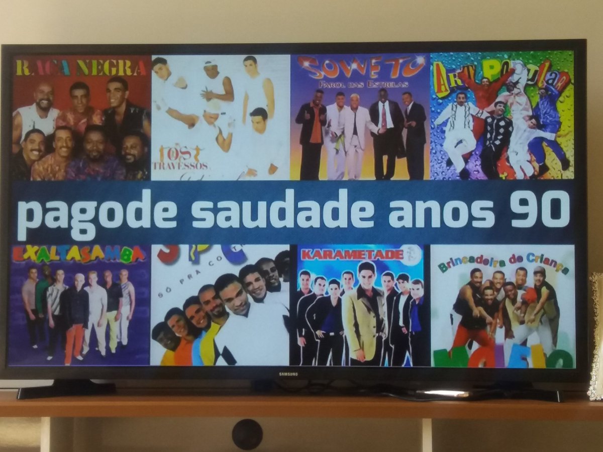 MonteiroCami13's tweet image. Única trilha sonora possível para arrumar a casa🏡👍❤😍
#pagode90 
#sextinha