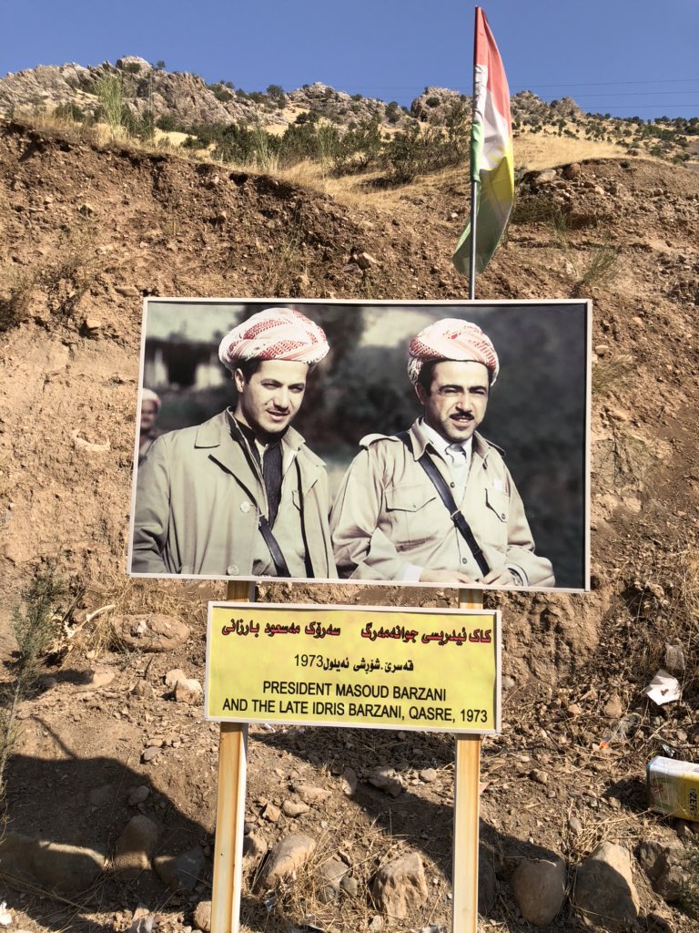 -Eylül Devrimi'nin lideri ölümsüz General #MustafaBarzani ve komutanları #MesutBarzani ve İdris #Barzani 

11 Eylül 1961

-The leader of Aylil Revolution immortal General #MustafaBarzani and commanders #MesutBarzani and Idris #Barzani 

11 September 1961