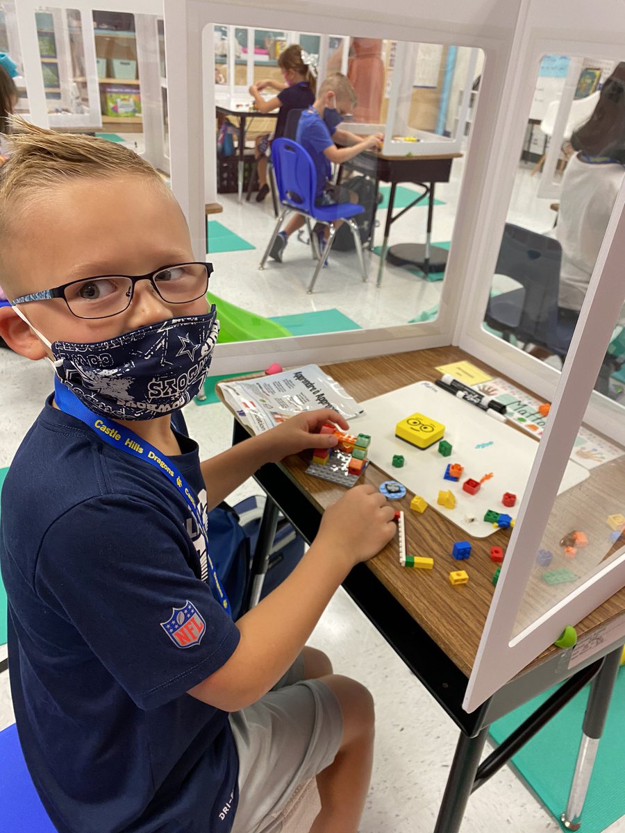 Jaimeclarkstory's tweet photo. The first week back in-person at CHE has been amazing!! @CastleHillsES @CastleHillsPTA https://t.co/FPQgcOdCFU