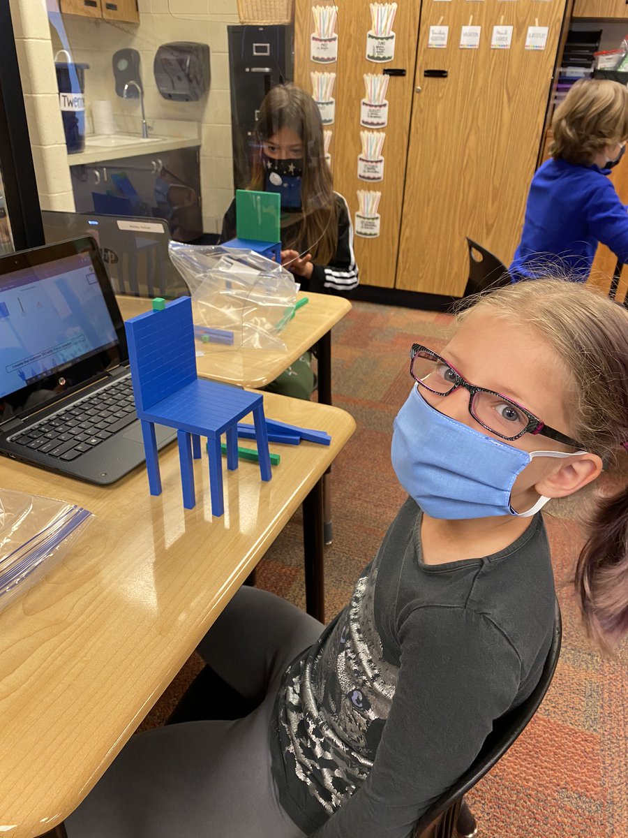 MissTwenter's tweet photo. Exploring manipulatives by building structures that have to meet a certain criteria. Unit 0 is fun! #parkhillproud https://t.co/lqGySZjasd