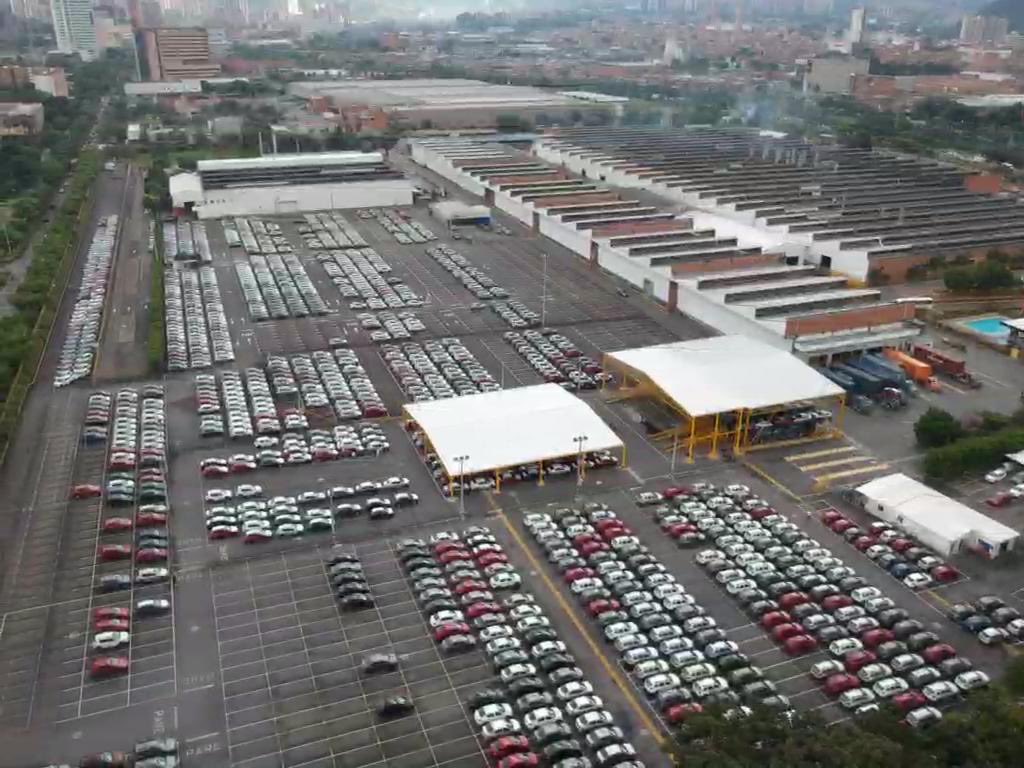 A bird-eye view of Fast Terminal’s operation and facility at Renault’s SOFASA plant in Medellin, Colombia! Fast Terminal have received the highest recognition from Renault for its quality and output! Well done to the Fast Terminal team! #AutomotiveIndustry #supplychainsolutions