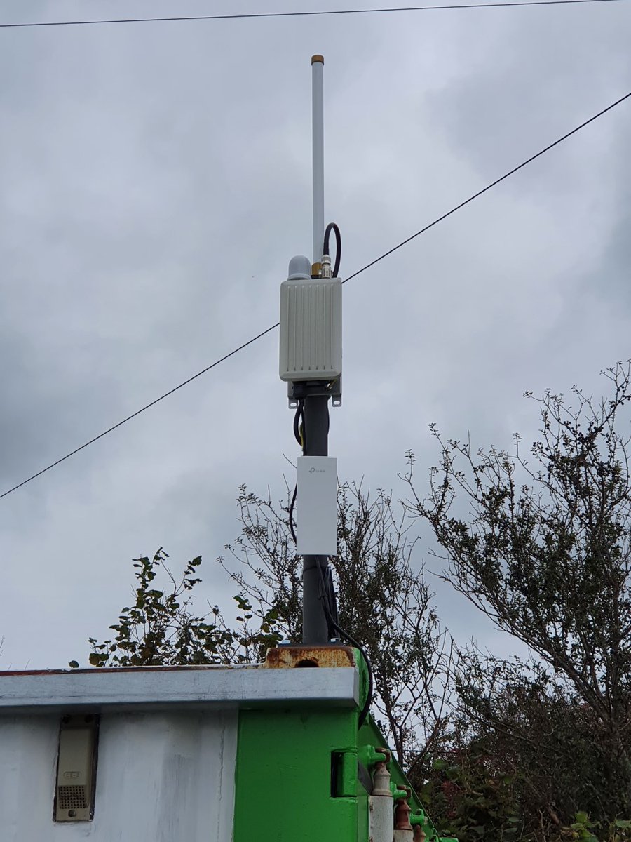 VerFacilLimited's tweet photo. We were out at @realfoodgarden installing the second #Tevinet gateway of the week, on behalf of @tevicornwall and @UniofExeter, growing #LoRaWAN connectivity across Cornwall.
#internetofthings #Cornwall #marketgarden #connectivity https://t.co/IlIn5GpU1z