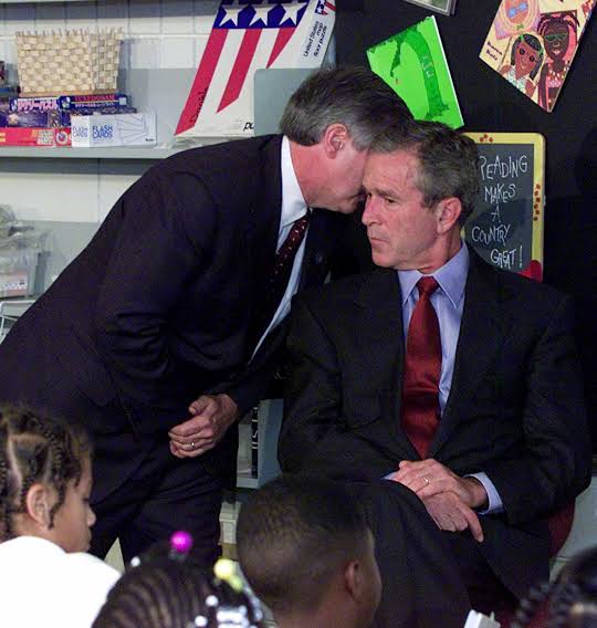 What you're seeing is the exact moment when President George W Bush finds out that US is under attack.He was in an official visit to an elementary school that day #NeverForget911ᴥ  #WorldTradeCenter  #September11  @UberFacts  @KrisSanchez