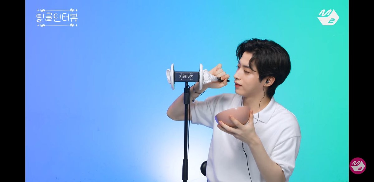 pupil_0109's tweet photo. @M2MPD @official_ONEUS #팅글인터뷰_원어스
이날만을 기다렸습니다 구구절절 눈물 콸콸,,다좋아서 고르는데 애먹었어요ㅠ무삭제 영상이 기다려지는 쉐이빙폼 asmr,,말잇못 ,,그리고 살짝 얼어있는게 포인트인 딸기,, 소리없는아우성이 포인트ㅋㅋ 그리고 신개념 이도 팔 asmr리얼사운드까지,,팅글인터뷰 사랑합니다♡ https://t.co/KhxOi4AcmU