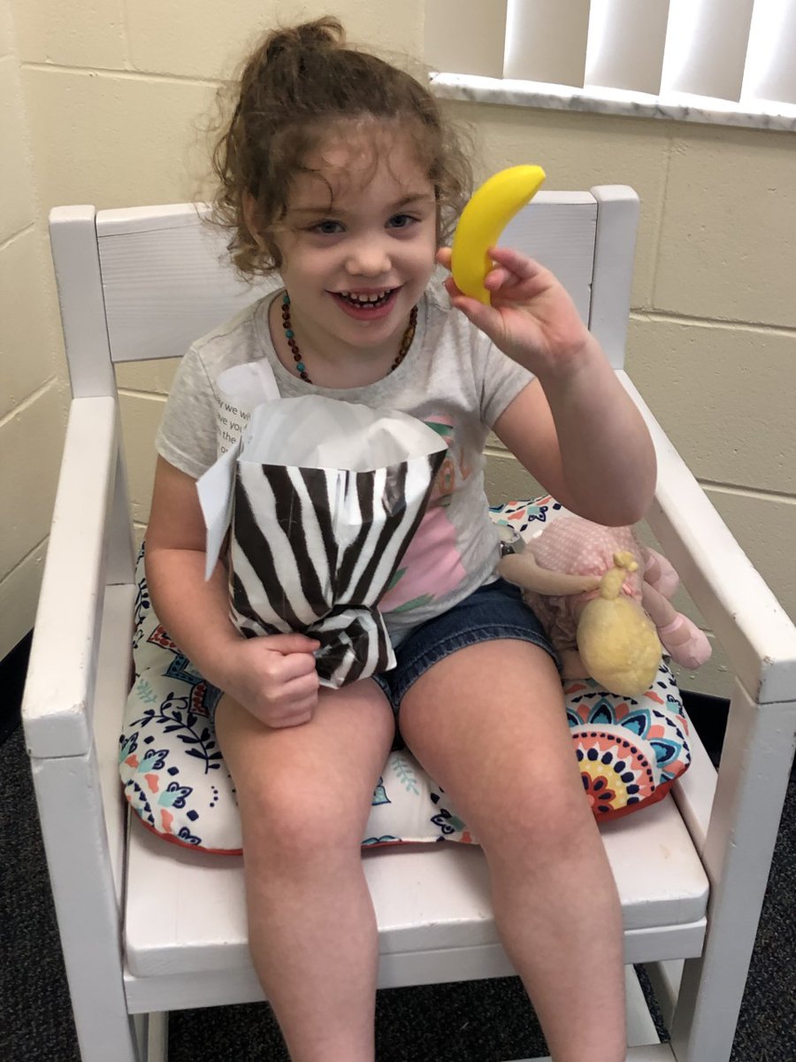 UmatillaElem's tweet photo. Ms. Riley's Pre-k class is working on the letter Bb and had show-n- tell today with objects that start with B they brought from home. https://t.co/q3AbVq5RLE