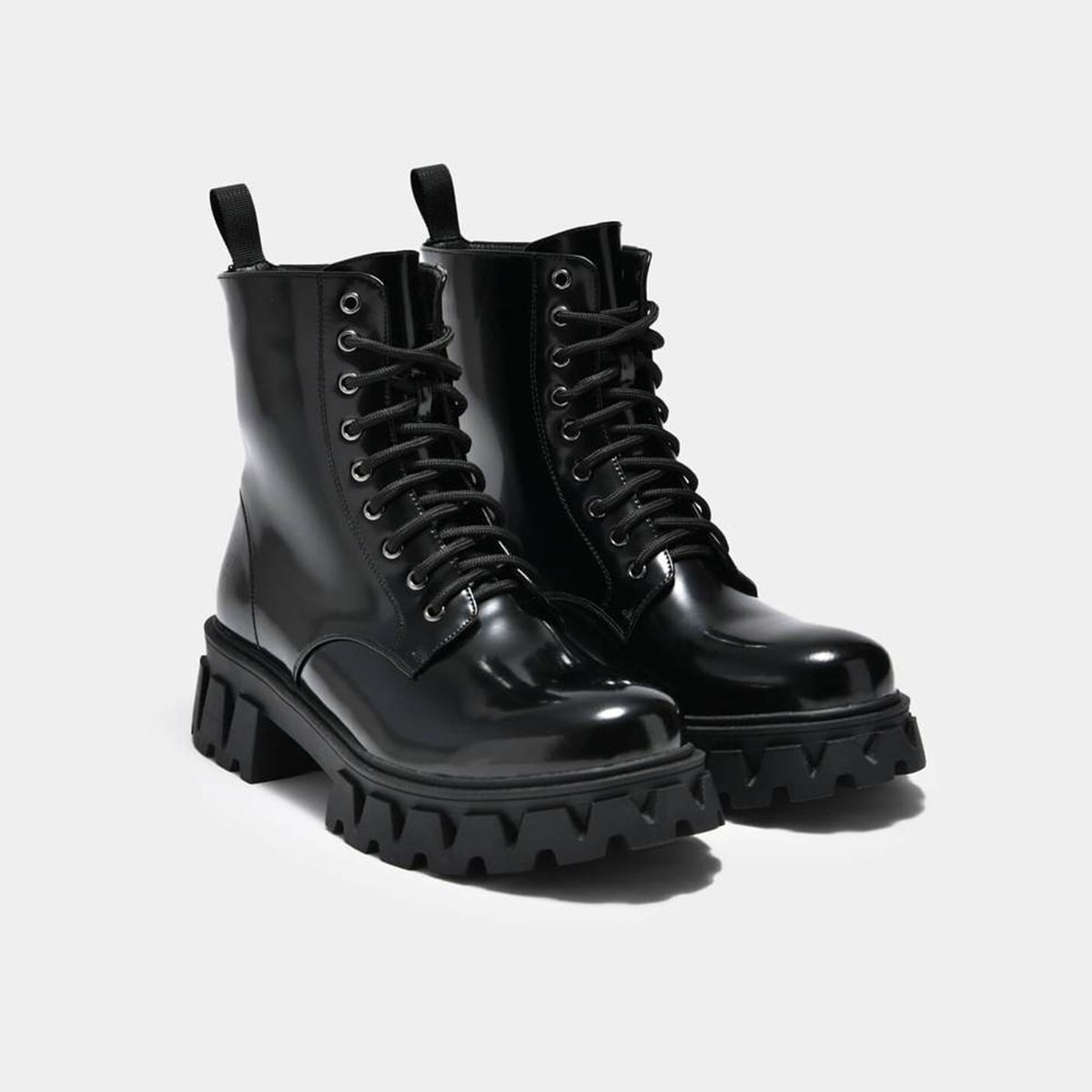 KARKAT VANTAS & Bright Shadow Men's Cyber Boots, OBVIOUSLYSHOP   https://bit.ly/32mr3wI CREDIT:  https://www.zerochan.net/2296869 