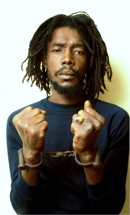 IAMRAPCHA's tweet photo. Peter Tosh was branded a rude boy by the government and the media but my question is
If you are born a talented genius in a broken system that denies you the right to education then use your skills to speak in a language you understand
Are you rude or honest? #Dropzone https://t.co/uNIP6QEPPN
