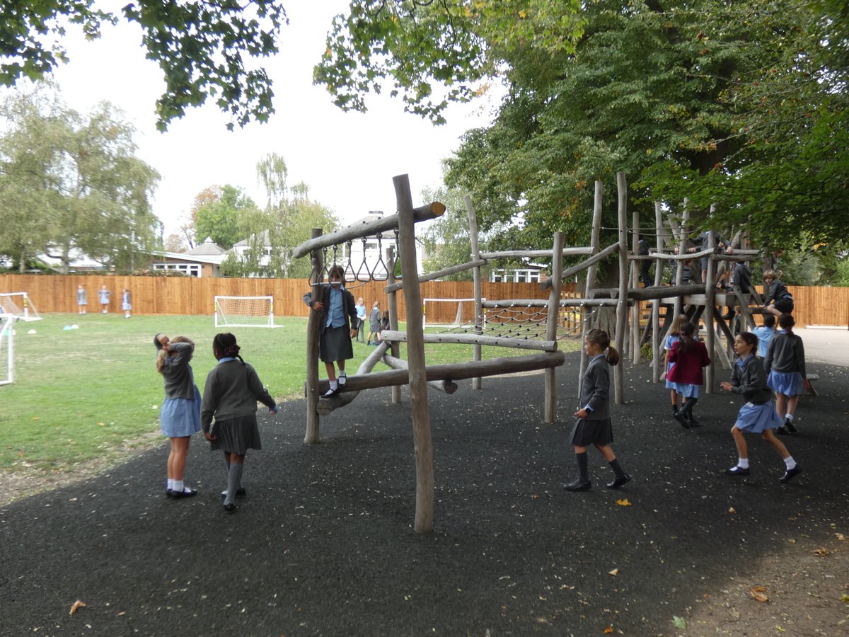 OakfieldPrep's tweet photo. Our first newsletter of the year has landed. Click here to read and enjoy all things Oakfield from our first week back! https://t.co/anIDKUsBC1
#WorldOfOpportunity #OakfieldIsOpen #ApplyNow https://t.co/GFSz4uv9oK