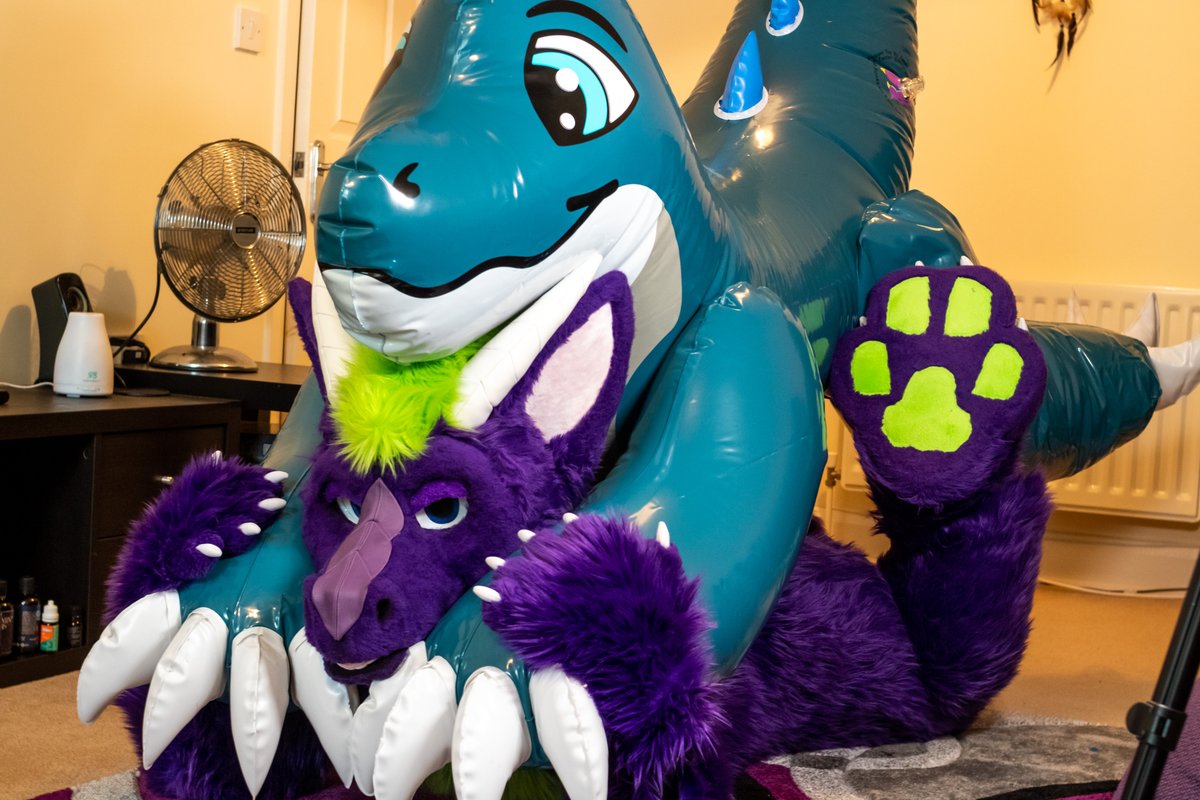 Say hello to this new dino boy! 🦕 I think I'll name him Kaiman 💙💙💙 #FursuitFriday #fursuit #furry #pooltoy #inflatable 📸 @TalykStudios ✂️ @MadeByMercury 🎈 @Squisy_Zoran