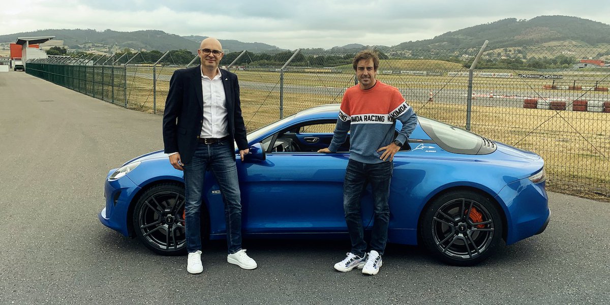 AlpineCarsFR's tweet image. Devinez qui a déjà pris possession de son Alpine A110S ?
@alo_oficial