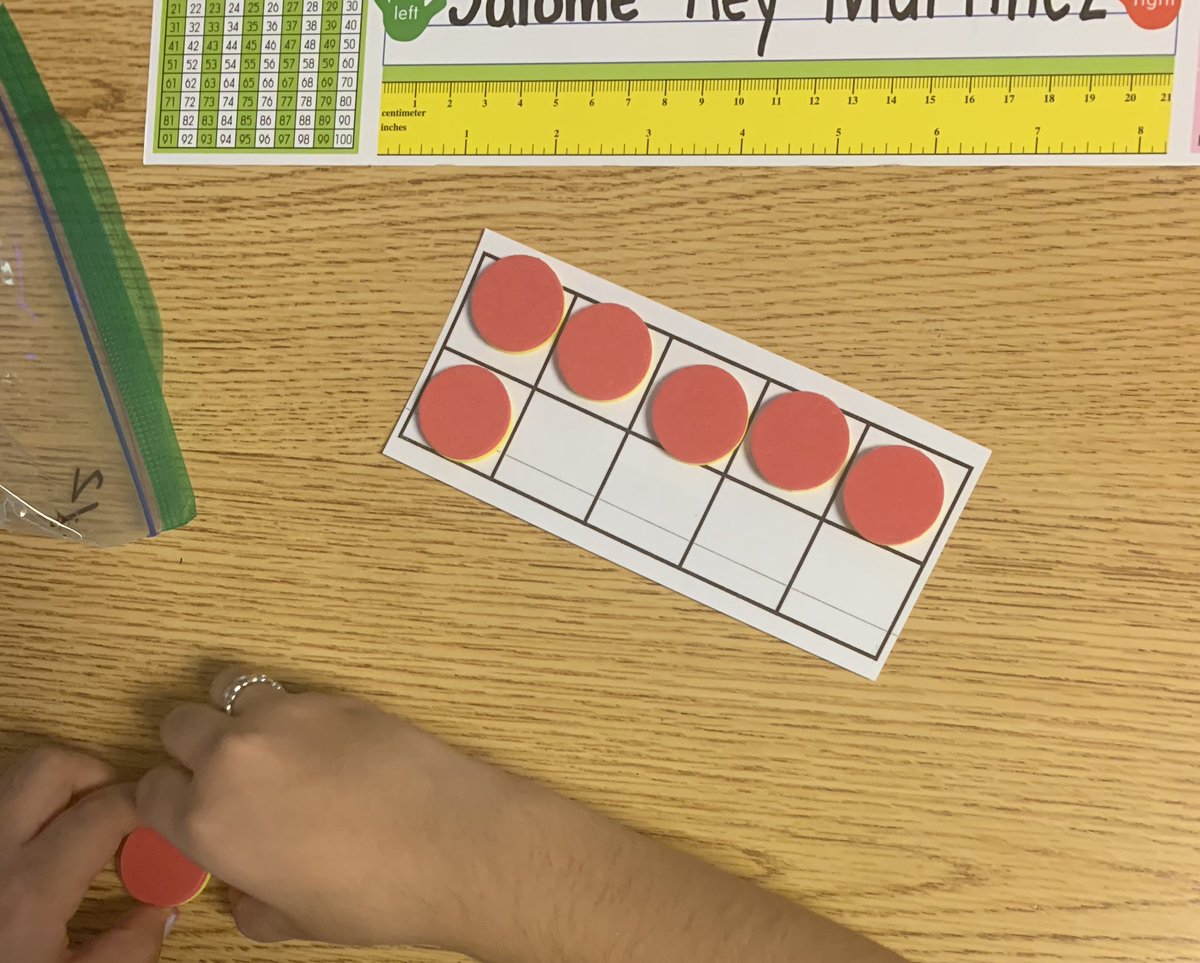 Mathteachtaylor's tweet photo. Popped in to watch a #firstgrade #numberroutine and boy did they show out! Love the flexibility this teacher gave them with the task, and loved the different ways we saw and the conversation kids were able to have! #iteachmath @HcpsYates https://t.co/89CZ7Msjbm