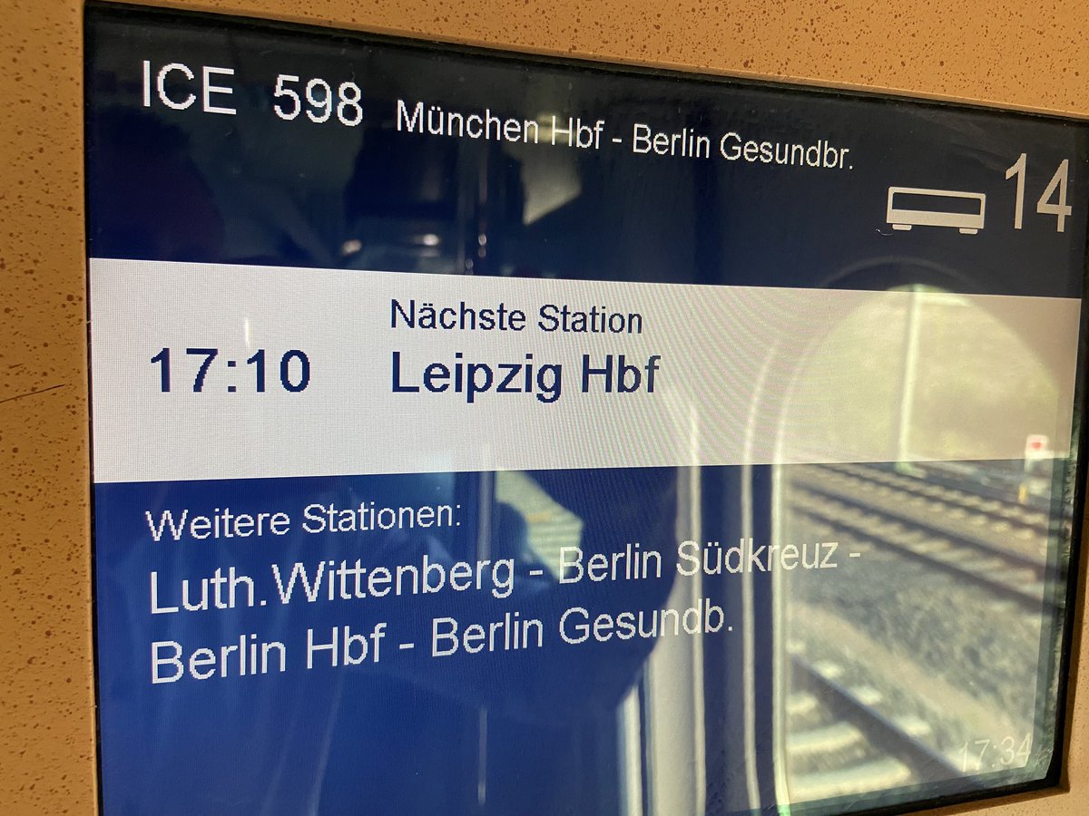 Hammer - Deutsche Bahn <a href="/DB_Presse/">Deutsche Bahn AG</a> hat sich nach Verspätung auch noch verfahren????? Falsch abgebogen ??? 
Hat sich <a href="/Lufthansa_DE/">Deutsche Lufthansa</a> schon mal innerdeutsch verflogen?