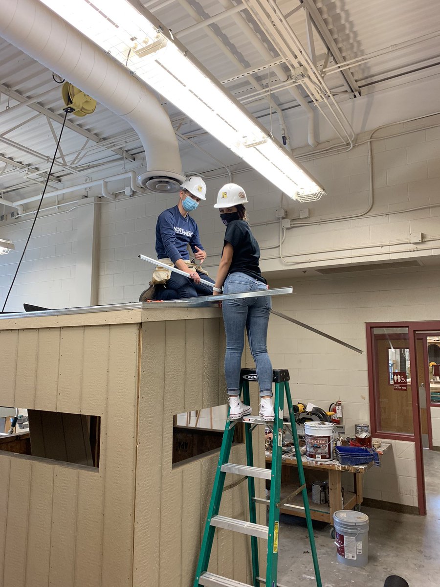 woodshop_paul's tweet photo. This is how we roof! @NISDCCA @NISD_CTE #mrpaulsshop https://t.co/xKqOiRjzgt