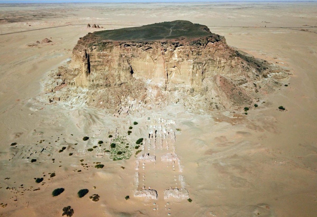 Another image of Jebel Barkal - showing remains of one of the temples.We have a module on Ancient Nubia - Egypt's neighbour in Africa, taught by Christian Knoblauch, who also excavates at Uronarti in Sudan. Better get that hashtag right....  #AncientPlacesWeLike