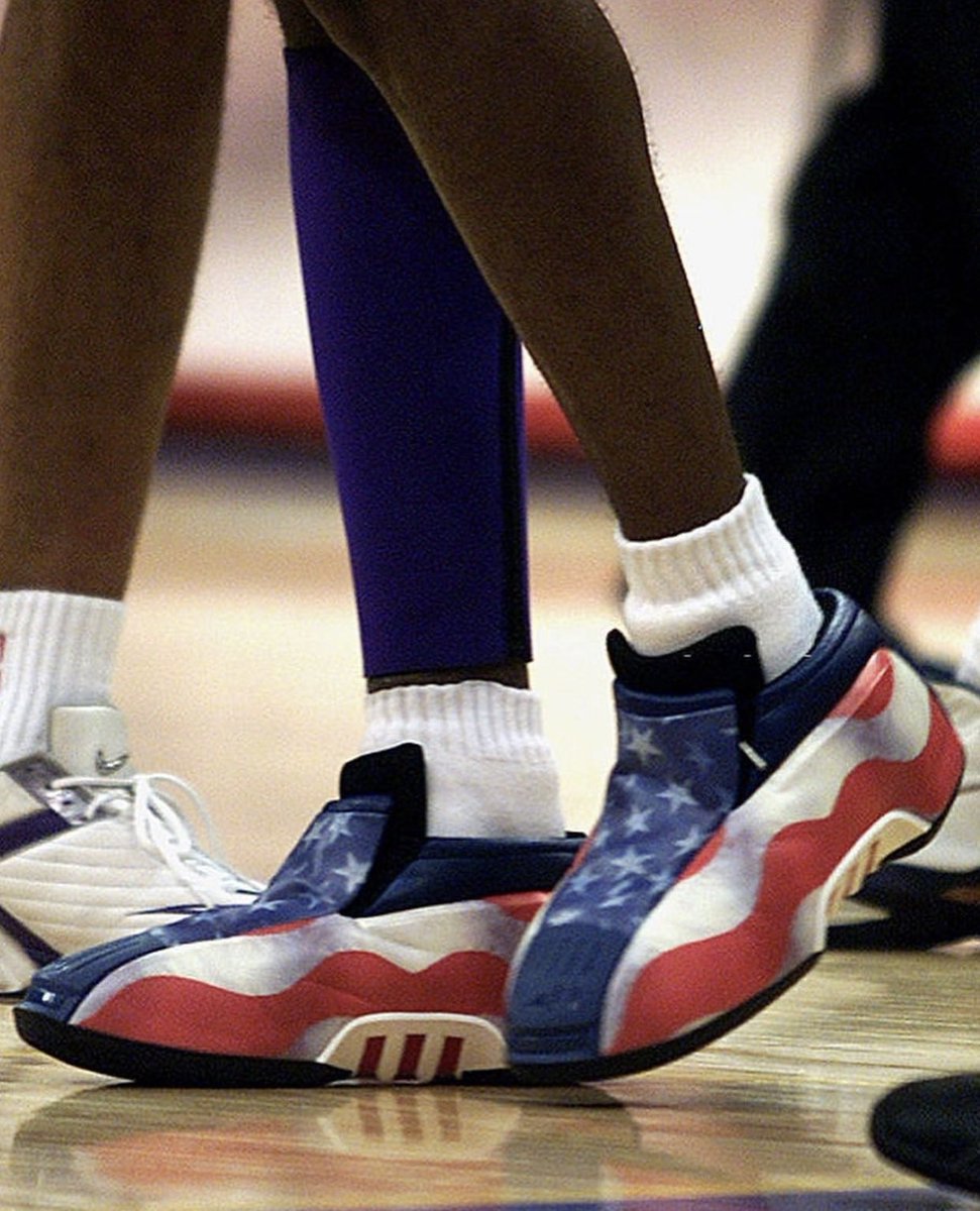 kobe 2 american flag