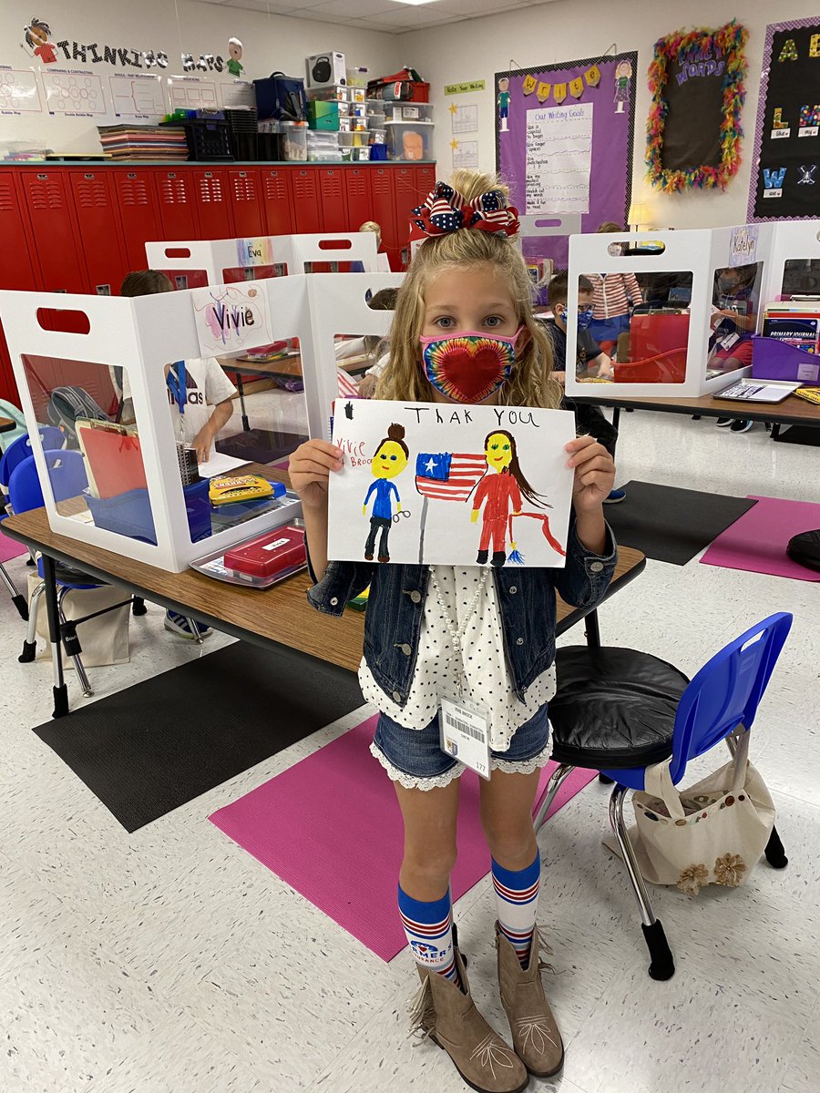 Jaimeclarkstory's tweet photo. Today is 9/11 and we are so thankful for all our first responders! ❤️💙 @CastleHillsES @CastleHillsPTA https://t.co/VB1Ue8M6RF