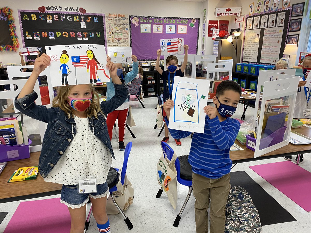 Jaimeclarkstory's tweet photo. Today is 9/11 and we are so thankful for all our first responders! ❤️💙 @CastleHillsES @CastleHillsPTA https://t.co/VB1Ue8M6RF
