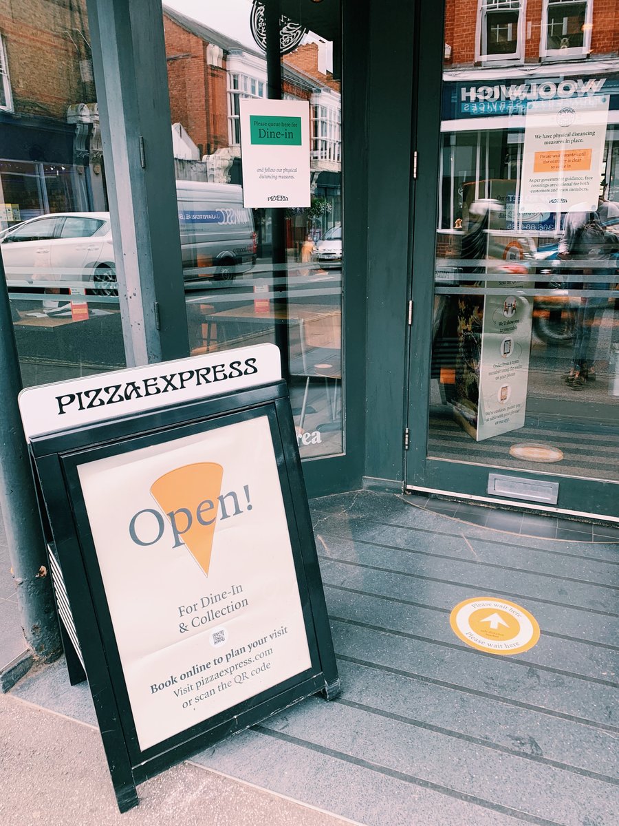 HelloDorking's tweet photo. Pizza Express is open for dine in and delivery - plus a free drink with every main course when you dine in! Offer lasts until the 30th of September. Make a booking via their website! @pizzaexpress @visitsurrey @molevalleydc @DorkingFriends #DiningInDorking #HelloDorking https://t.co/GquDQB9B9D