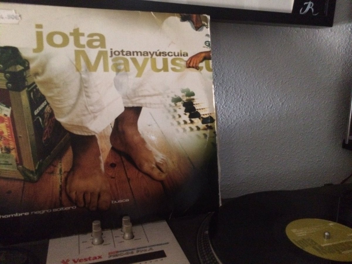 rasimLFK's tweet photo. Jota Mayúscula dirige la orquesta.. 

Y así será por siempre... https://t.co/dSBOa2XCnc