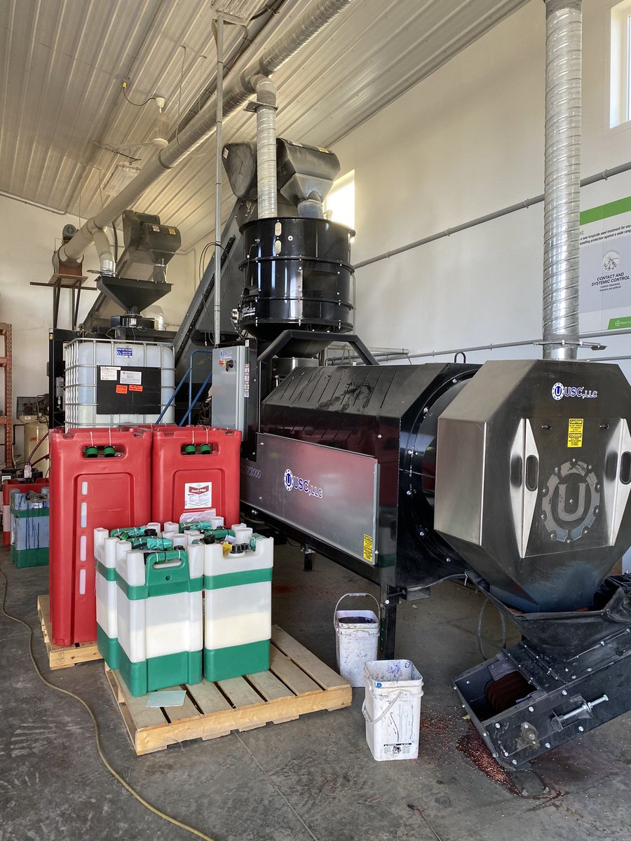 AAC Gateway winter wheat heading out today with Vibrance Quatro.
#harvest20 #westcdnag