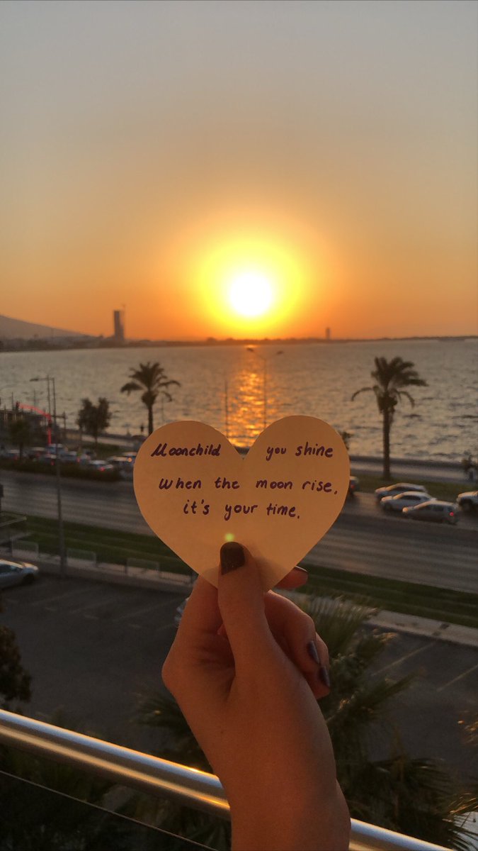 jamaissvvu's tweet photo. Happy birthday to my hero #RMoClock 
#SkyForNamjoon #MOONCHILD #HappyBirthdayNamjoon #thank_you_남준이가_돼줘서 https://t.co/GD6j4hAiur