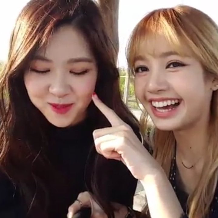 ⠀⠀⠀click on the chipmunk!⠀ ⠀⠀⠀⠀⠀⠀⠀⠀