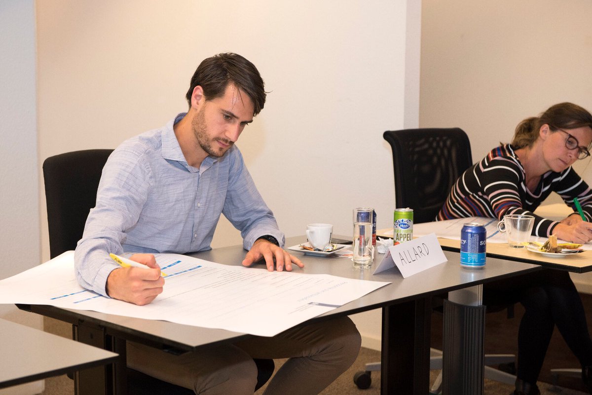 Dinsdag was de eerste bijeenkomst voor de nieuwe ambassadeurs van het <a href="/RijksvastgoedNL/">Rijksvastgoedbedrijf</a> ! Leuk om live samen te komen en de andere ambassadeurs te ontmoeten. Ik heb erg veel zin in de interessante bijeenkomsten die de komende tijd gaan volgen! #rijksvastgoedbedrijf #duurzaamheid
