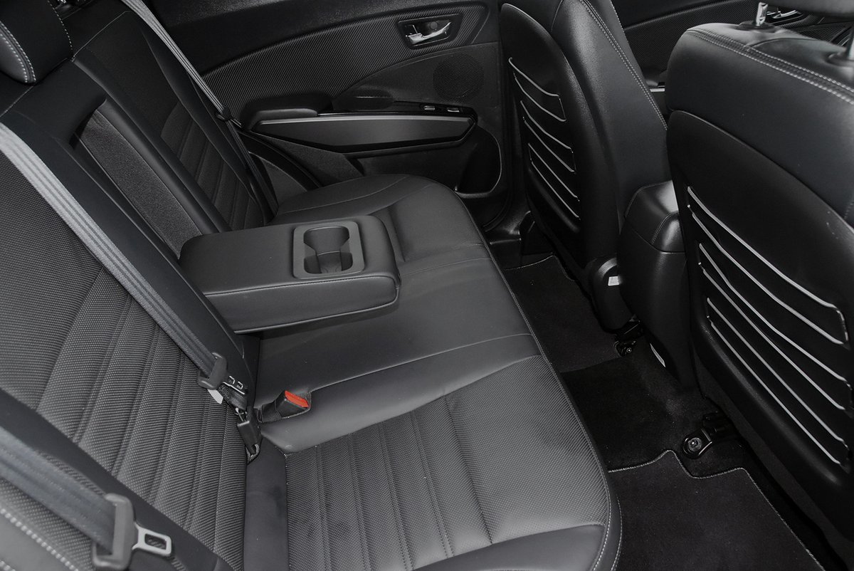 16/66 SsangYong Tivoli XLV ELX 1.6 5dr SUV 6 Speed Manual Diesel 
Compromising of a white body with a black roof.
Black leather interior 
7372 Miles
Call one of our Sales Team for further information
☎️ 01545 570291
📧 sales@forge.uk.com
💻 audivwforge.co.uk