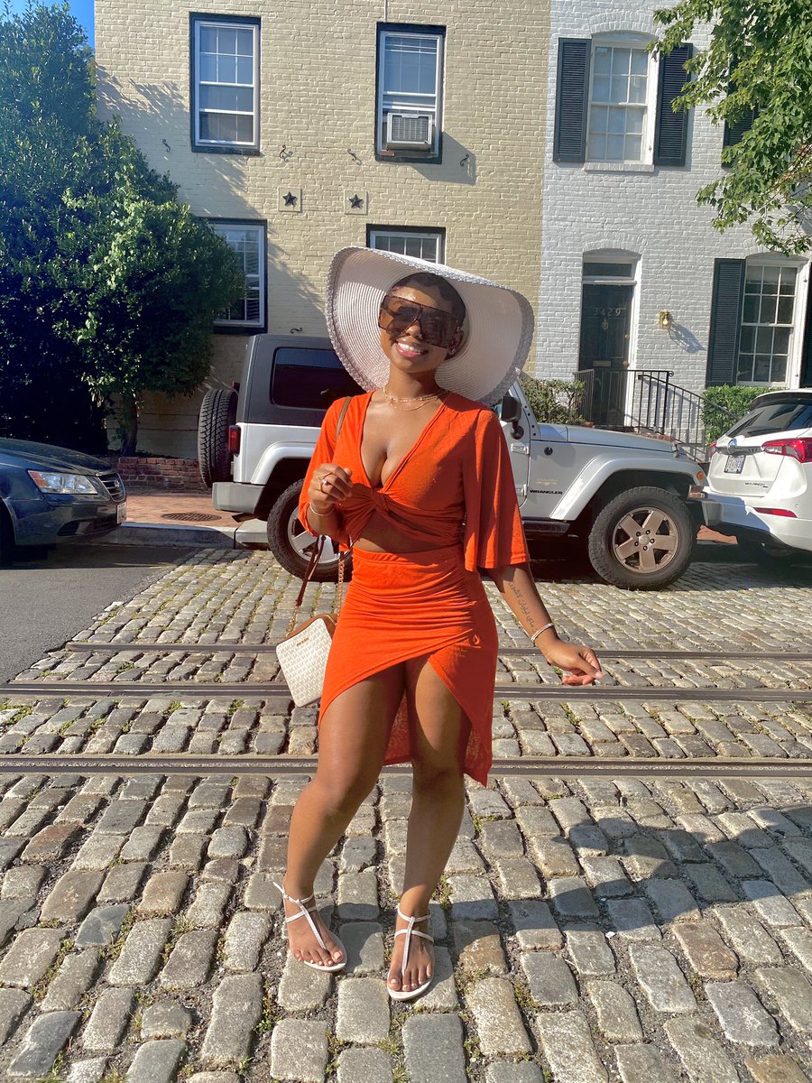 ITSDARAY's tweet photo. Sunset in Greece https://t.co/DoUF7LOaps