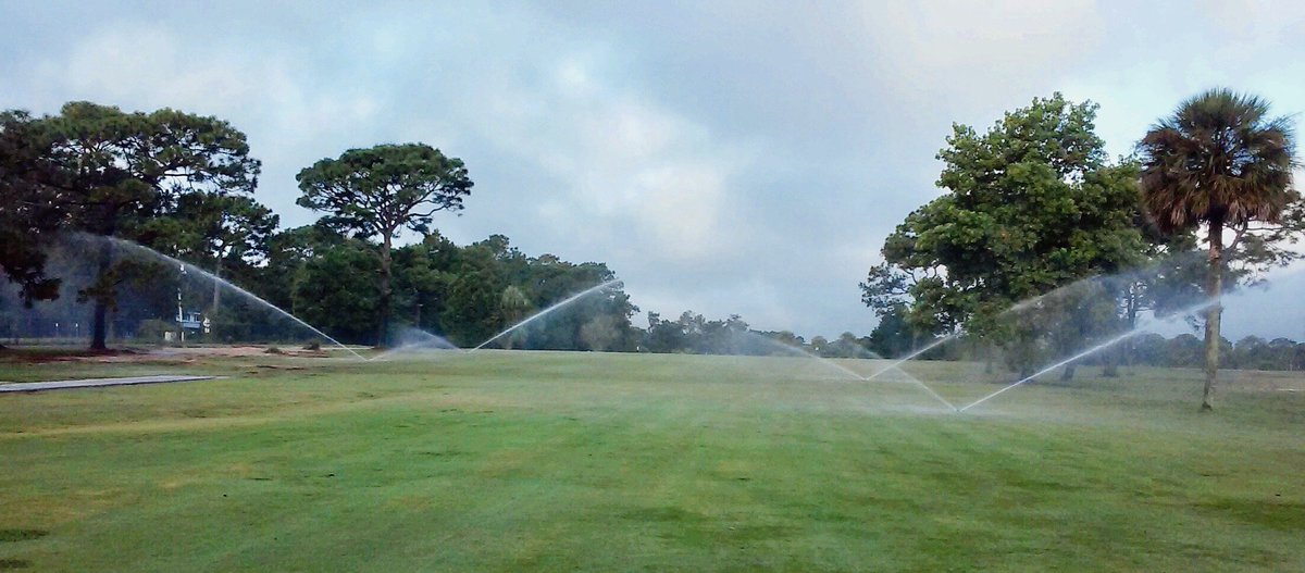 SeigleBill's tweet photo. Osceola GC has their new Rain Bird pump running strong. Mr. Daigle here are the keys to your new pump.
#FISOUTDOOR #RBGOLF #RBPumps @fisoutdoor @RainBirdGolf #movinH20 https://t.co/Hm73buKNVq