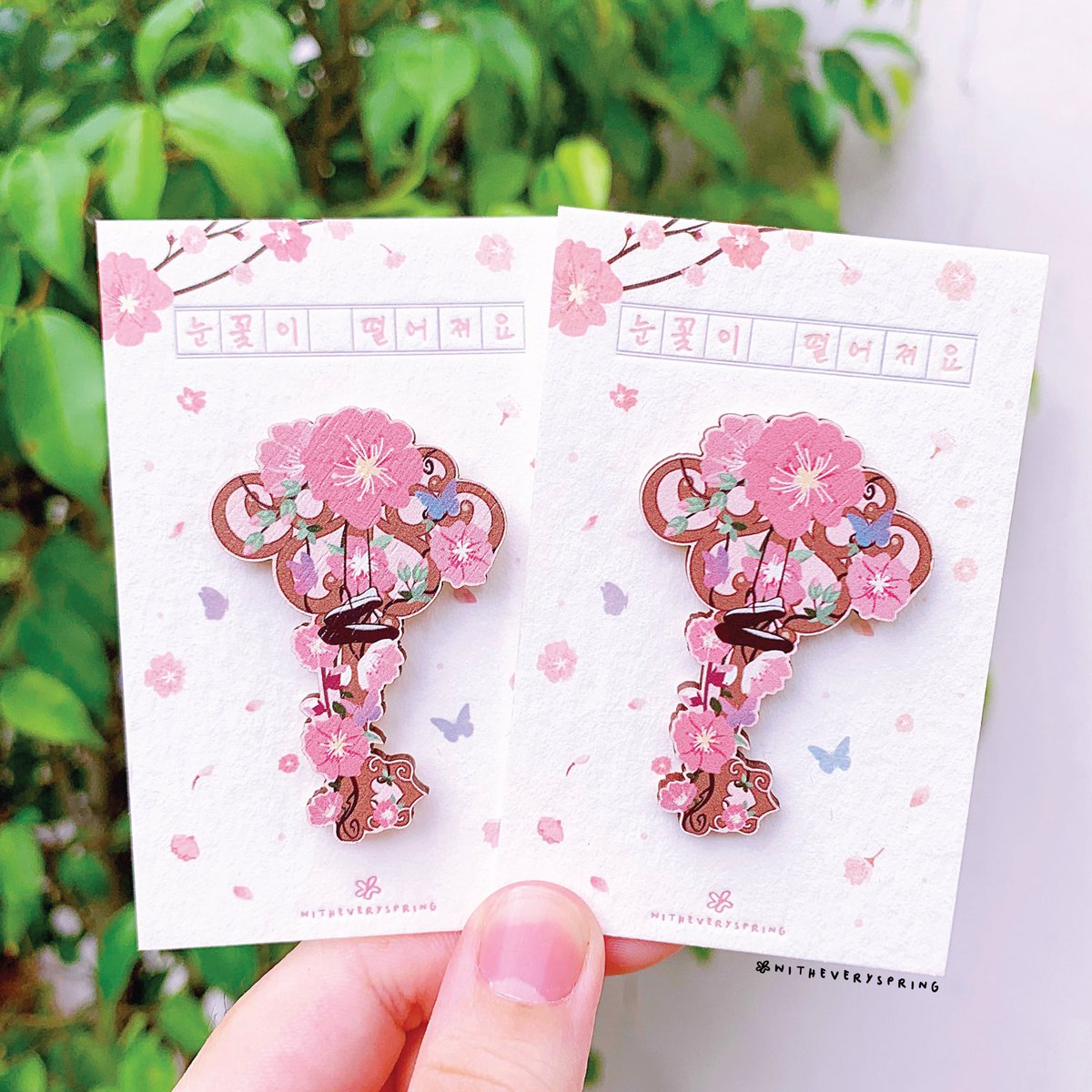 witheveryspring's tweet photo. today wasn’t gloomy so managed to take more pics!! i’m so endeared by the wood textures on the pins, making each a little more unique! 🗝

also did thank you cards heheh each individual order will receive one! 💜🌸 thank you for your support thus far 🥰✨ https://t.co/mNOHpby4yj