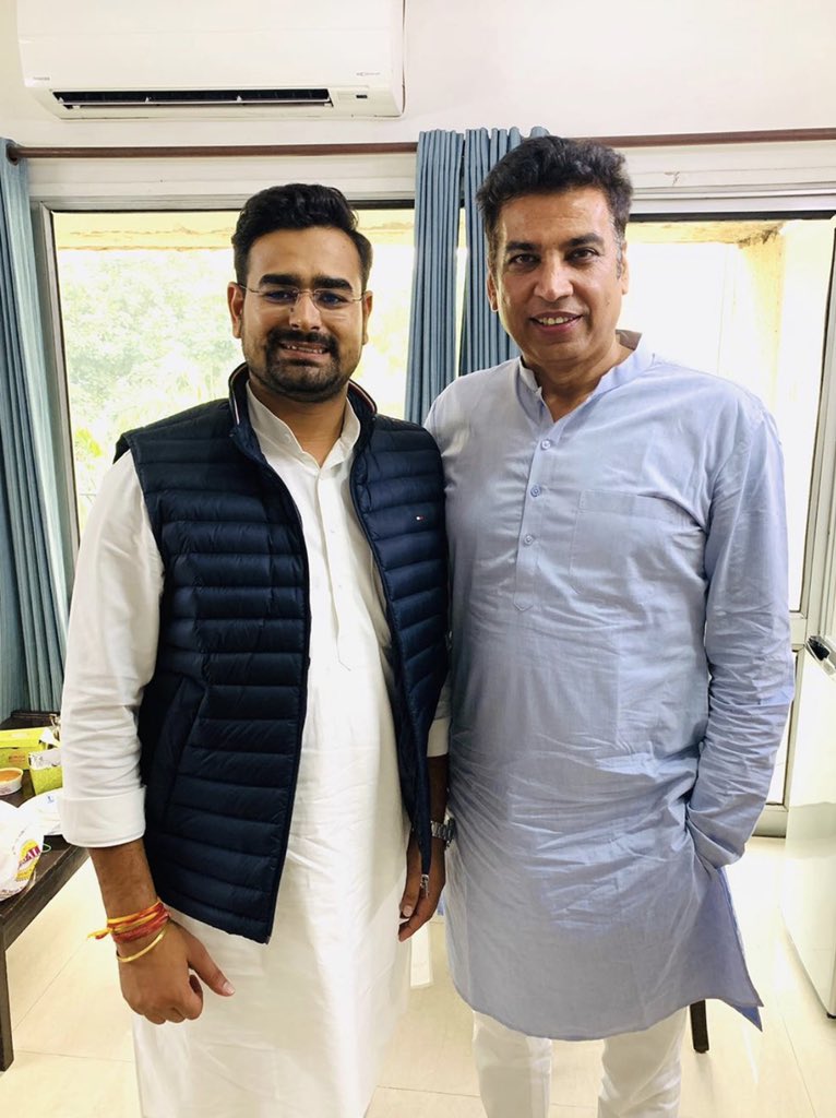 RamniwasGawriya's tweet photo. बड़े भाई श्री @devendrayadvinc जी को उत्तराखंड प्रदेश कोंग्रेस का प्रभारी बनाये जाने पर हार्दिक बधाई एवं शुभकामनाएँ।
श्रीमती सोनिया गांधी जी व श्री राहुल गांधी जी का आभार। https://t.co/AKL7OPILZA