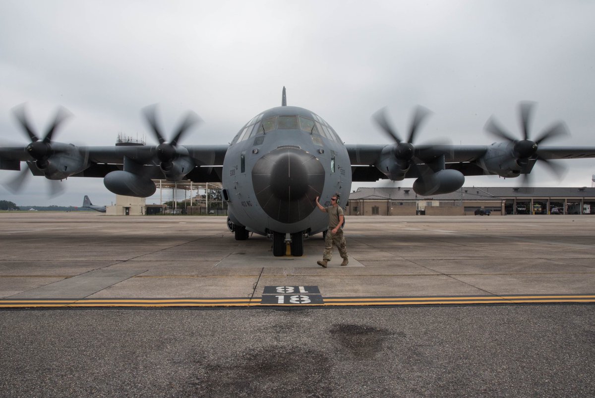 53rdWRS's tweet photo. Shoutout to our #loadmasters and #maintainers for making sure we’re good to go! https://t.co/LaFHjYMNBy