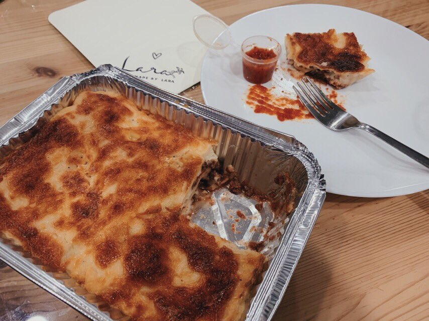 tonight’s dinner was the best in a long time because  @homemadebyLara & her lasagna exists. i found out about her insta yesterday & i’m so grateful. the hot sauce!! my gosh the hot sauce.  this hot sauce made me forget how shitty 2020 is. go follow her and  #supporthomebakersmv