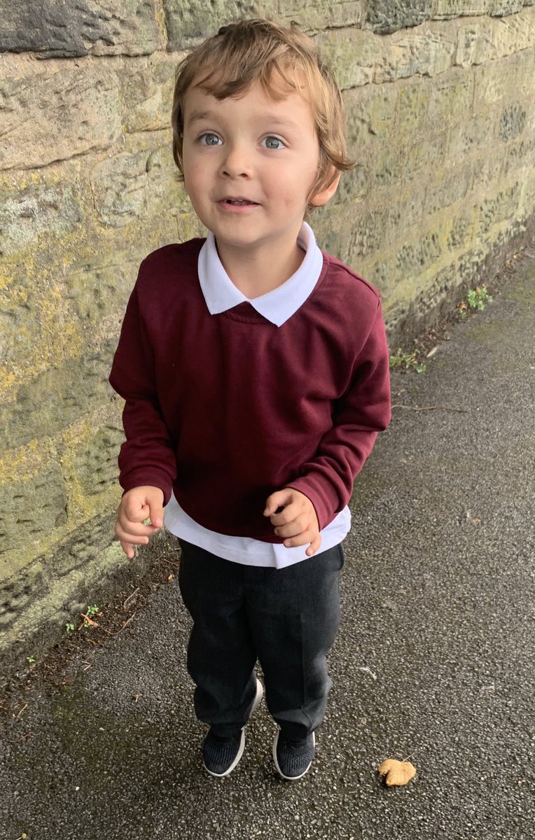 MariaCalton's tweet image. Theo has no idea he’s been #GreenAllWeek @churchfieldprim bless him but his parents are so proud ☺️ #angelsometimes