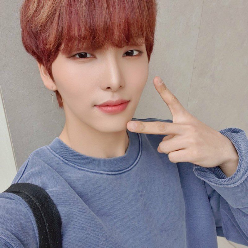 ONEUS_closet's tweet photo. 200413 Official Twitter 서호

ATTENTIONROW
로코 피그먼트 리버시블 헤비 맨투맨 (미드나잇블루)

₩88,000

➡️ https://t.co/qNViI8UJh7

📸 ⓒ official_ONEUS

제보 감사합니다❣️ https://t.co/tuBBB4kJHN