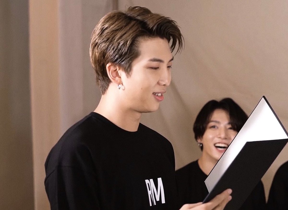 coopykook's tweet photo. 🐰: "Mi felicidad empezó cuando conoci a Namjoon"
♡

#NamjoonDay https://t.co/bsWOScmuaB