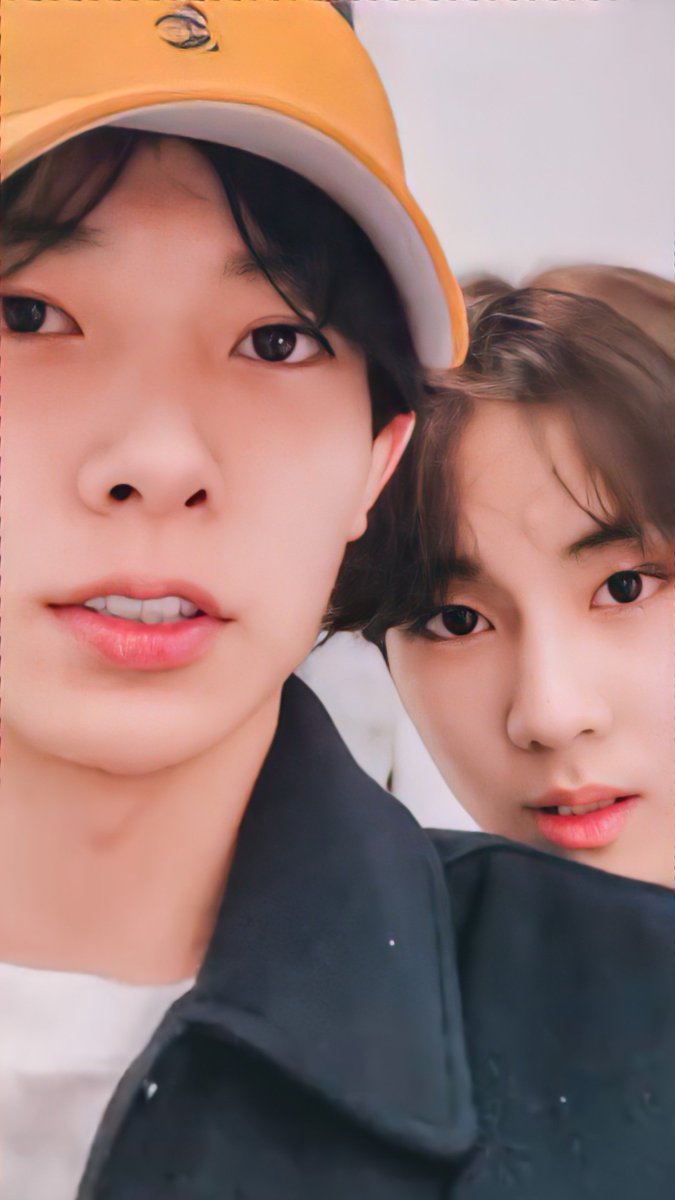 KoukieBangtan's tweet photo. Seeing Heeseung hugging Jungwon and crying today, made me cry hard as well, these two are closer then real brothers, I love their bond and chemistry 😭😭they're so precious, they must debut together 😭💜#Iland_11 https://t.co/ECIaOvwjGk