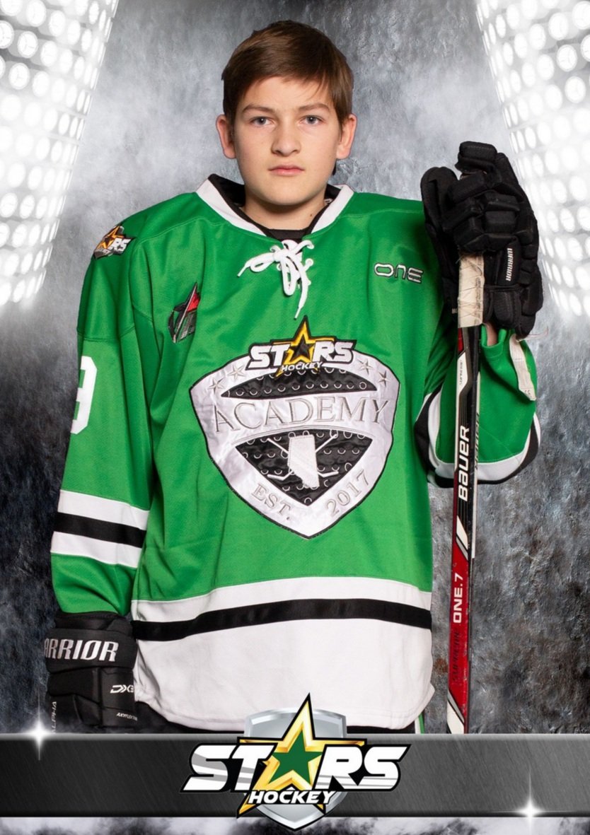 Stars Academy U14 welcomes back forward, Cayden #29! Cayden is a right-handed power forward.  He can skate crossovers like Connor McDavid and shoot backhand like Sidney Crosby.  One day he would either like to play in the NHL or a European pro hockey league!
#starshockeyfamily