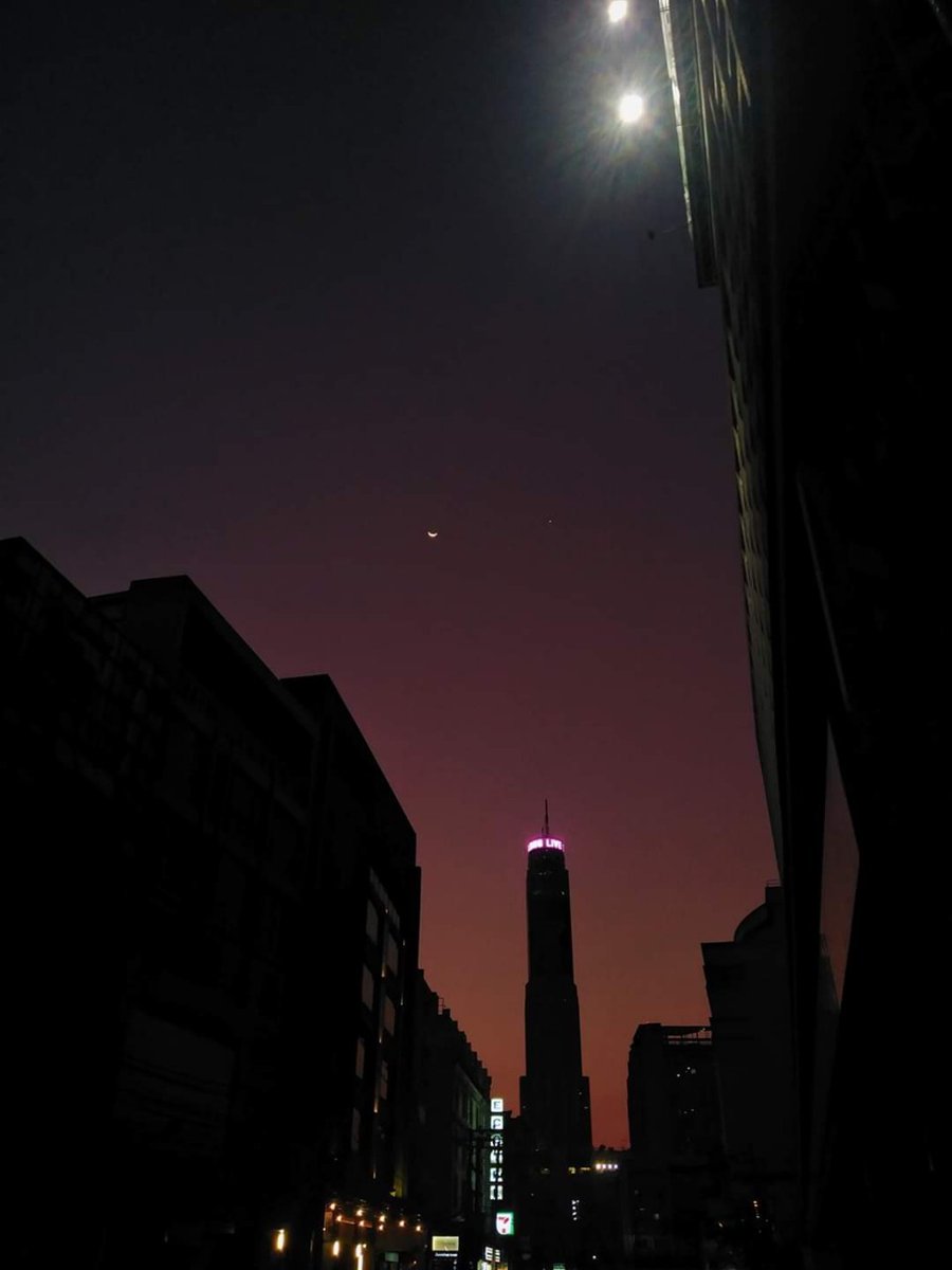 skyindigo_blue's tweet photo. 𝐈 𝐥𝐢𝐤𝐞 𝐭𝐡𝐞 𝐛𝐥𝐚𝐜𝐤 𝐧𝐢𝐠𝐡𝐭. 🌙

ชอบกลางคืน เพราะมันดูเงียบเหงาดี ◡̈

#แคปชั่นความรู้สึก #แคปชั่นเศร้า #แคปชั่นอังกฤษ #คําคมภาษาอังกฤษ #แคปชั่น #คําคมชีวิต #หมามองท้องฟ้า https://t.co/AQahdIOfLk