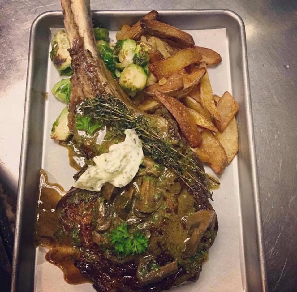 chefclifholt's tweet photo. Private Chef in Birmingham, AL trying to bring this good food to everyone! A simple retweet could get my next client. #cateringbhmal #privatechef #cheflife #birminghamal https://t.co/kCIWHulCmb