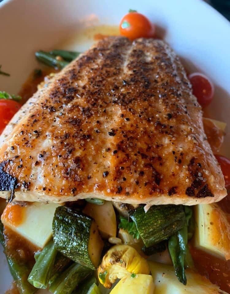 chefclifholt's tweet photo. Private Chef in Birmingham, AL trying to bring this good food to everyone! A simple retweet could get my next client. #cateringbhmal #privatechef #cheflife #birminghamal https://t.co/kCIWHulCmb
