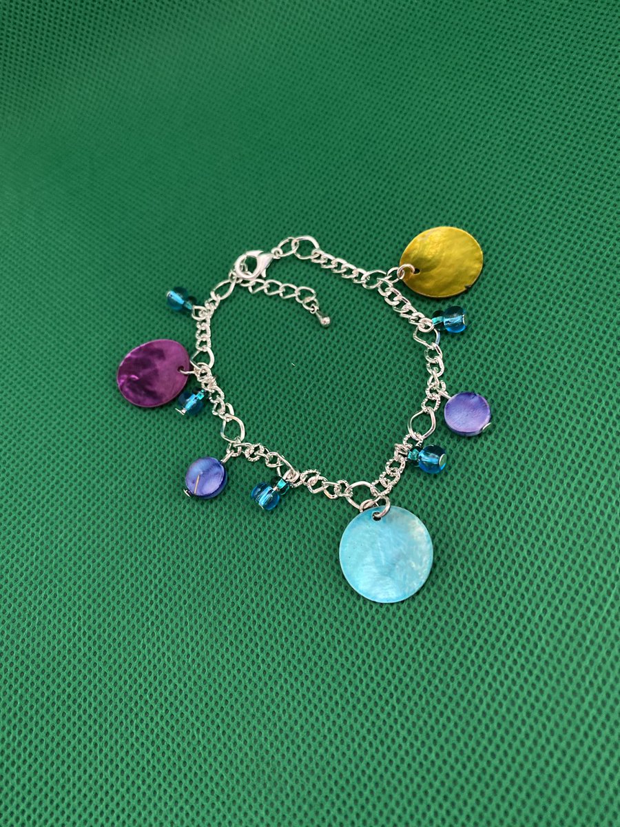 keisasjewellery's tweet photo. Inspiration on our doorstep has led to some new pieces being added , if you can’t go to the beach 🏖 bring some home to wear 😊 #shoplocal #shoponline #jewellerydesign #localbusiness #handemadewithlove #beach #handmade #bespoke #giftideas https://t.co/pZhUHRDBSD