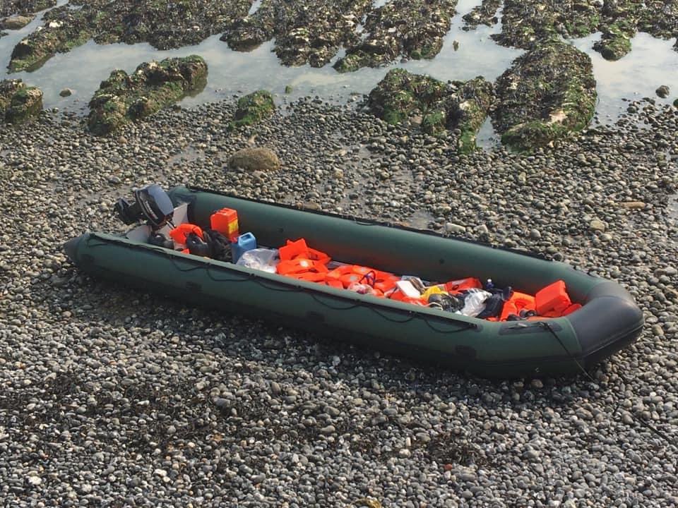 Nigel_Farage's tweet photo. CHANNEL UPDATE

I said earlier how busy it was. Well... Coastguard confirm 52 boats in already today. 

Don't have numbers of people yet but it could well be a new record. 

Will national media cover it? https://t.co/FaukfKhrMf