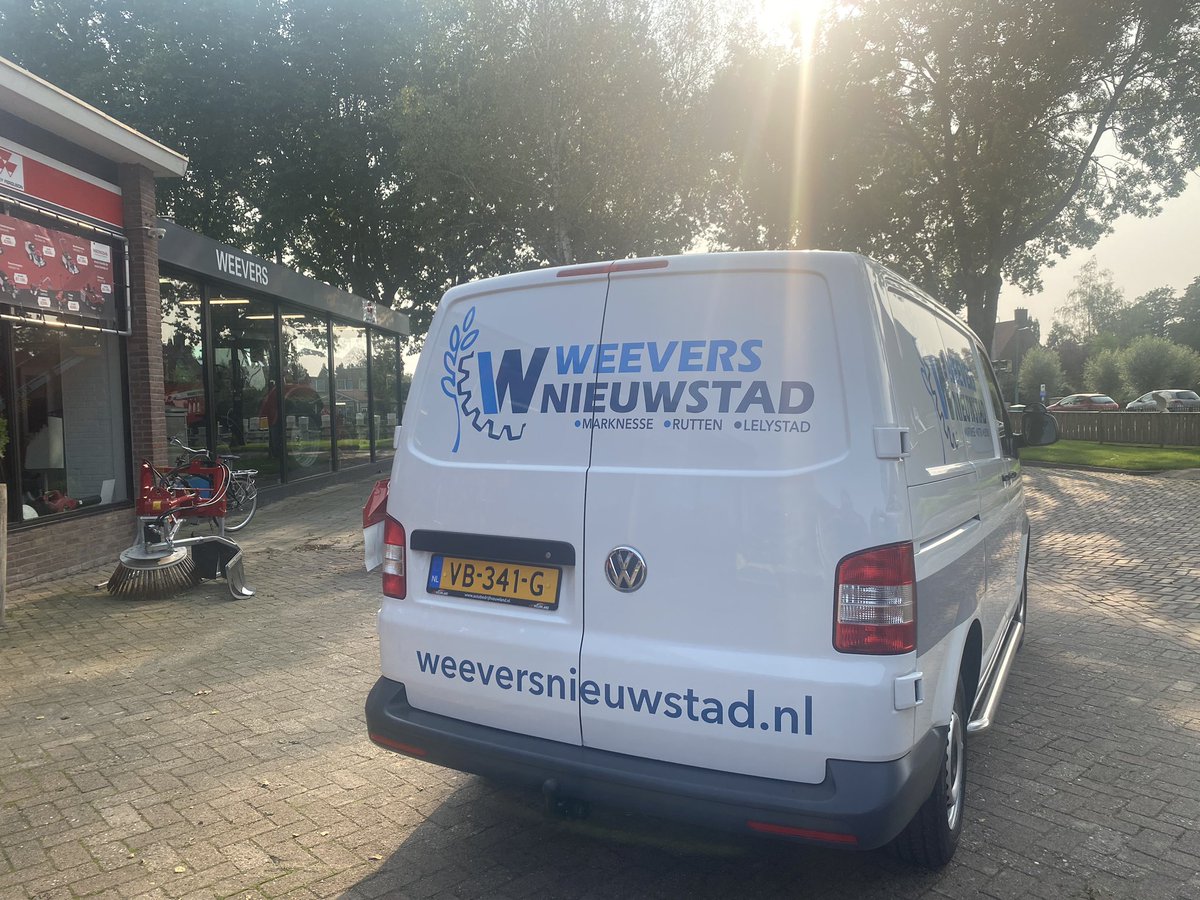 Vandaag onze nieuwe bus ontvangen van Autobedrijf Nieuwland, mannen bedankt voor de topservice.