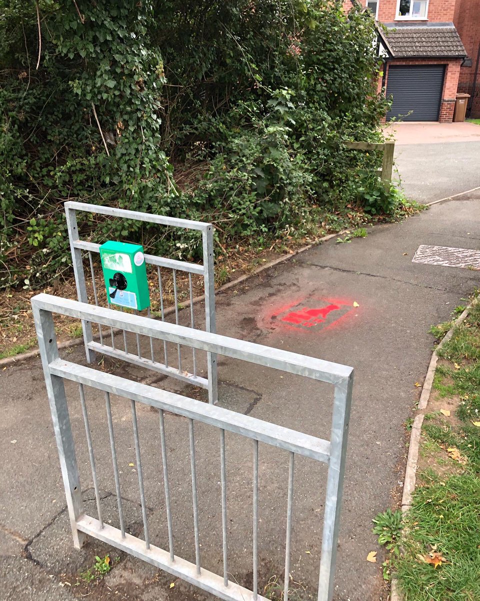 CommunityWorcs's tweet photo. PooWatch Worcester has paid a visit to Barbell Crescent in St Peter’s and Tearne Street in St John’s today. 

We have placed a poo bag dispenser in Barbell crescent so make use of it whilst its there! Bag it! Bin it!

#CeW #Community #CommunityEngagement #TakePride #Worcester https://t.co/AbRiqPVgXa
