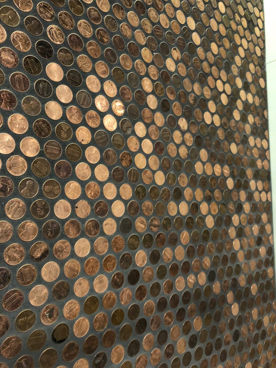 Tridel_Co's tweet image. Check out this classy bathroom remodel we just finished up in the 89109 zip code.
#linkinbio #tiledesign #pennytile #bathroomdesign #bathroomremodel #showerdesign