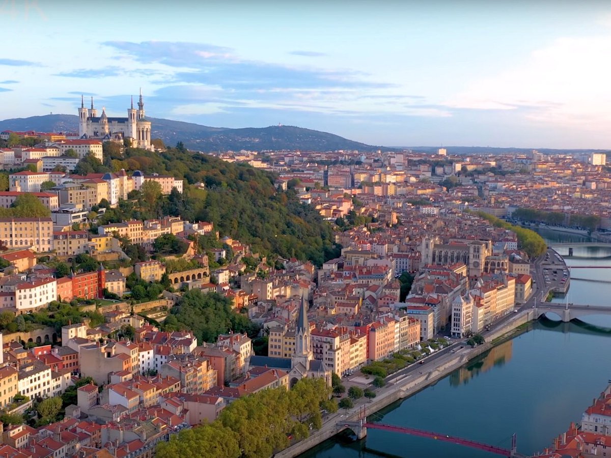 Rappel : demain, le #TDF2020 arrive dans la plus belle ville du monde.