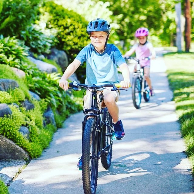 ZiggysCycleKW's tweet photo. Happy Riding this weekend and beyond!!!We are here till 6pm & Saturday 10-5pm to keep you and your family riding π #cycling #cyclinglife #weekend #tgif #cyclingfamily #trekbikes #cannondale #giantbikes #livcycling #electrabike #kwawesome #dtk #dtklove #cyclingweekend #getoutside https://t.co/wlIjD8Q5gQ